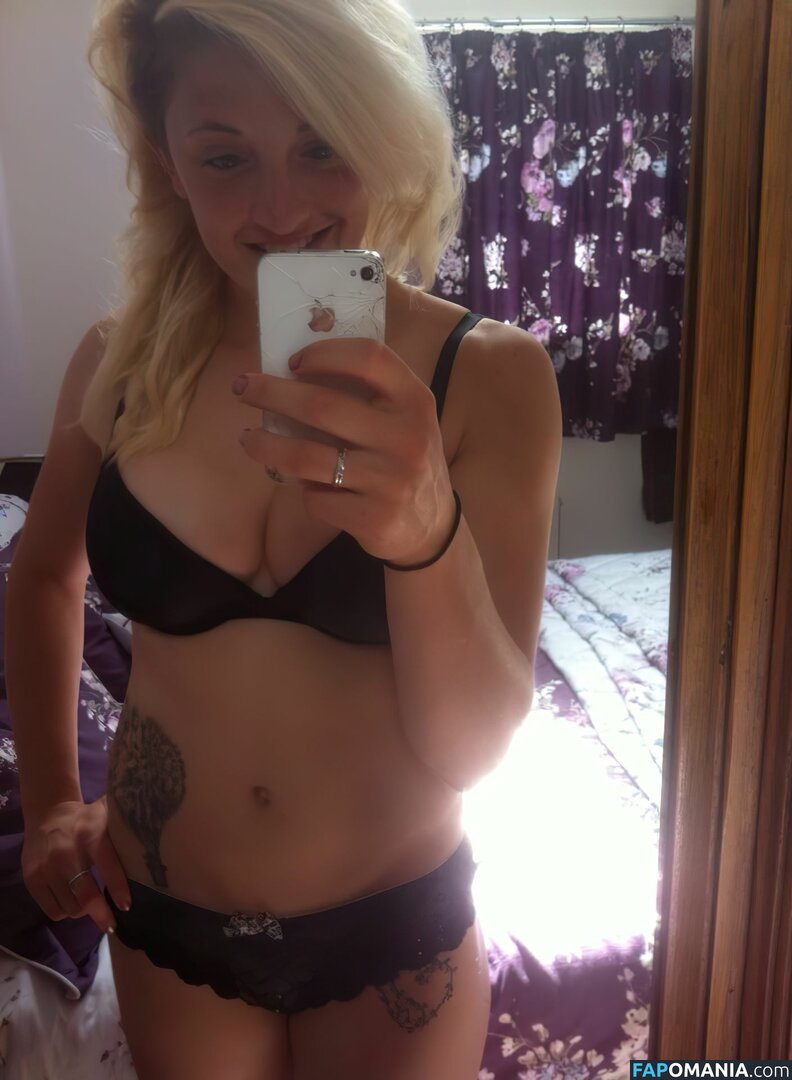Lucy Hatton Nackt Geleaktes Foto #55