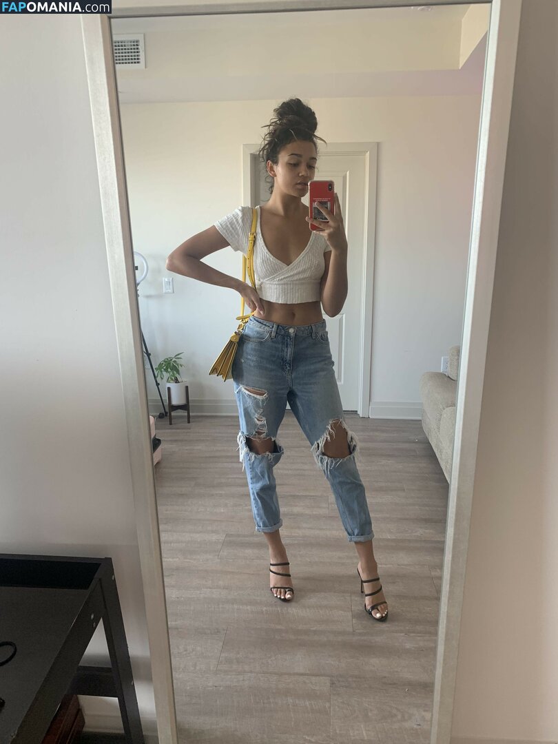 Madison Bailey Nackt Geleaktes Foto #11