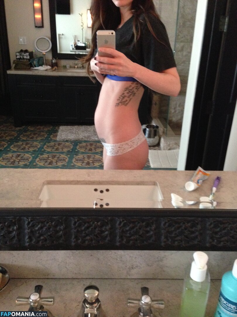 Megan Fox Nackt Geleaktes Foto #1