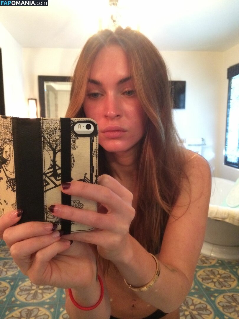 Megan Fox Nackt Geleaktes Foto #24