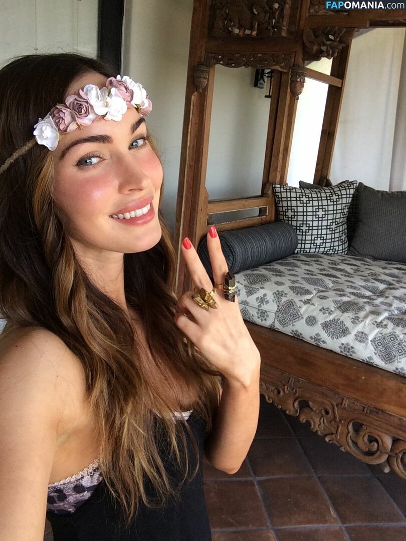 Megan Fox Nackt Geleaktes Foto #32
