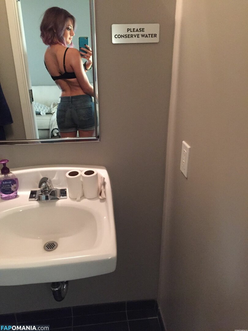 Mia Serafino Nackt Geleaktes Foto #63