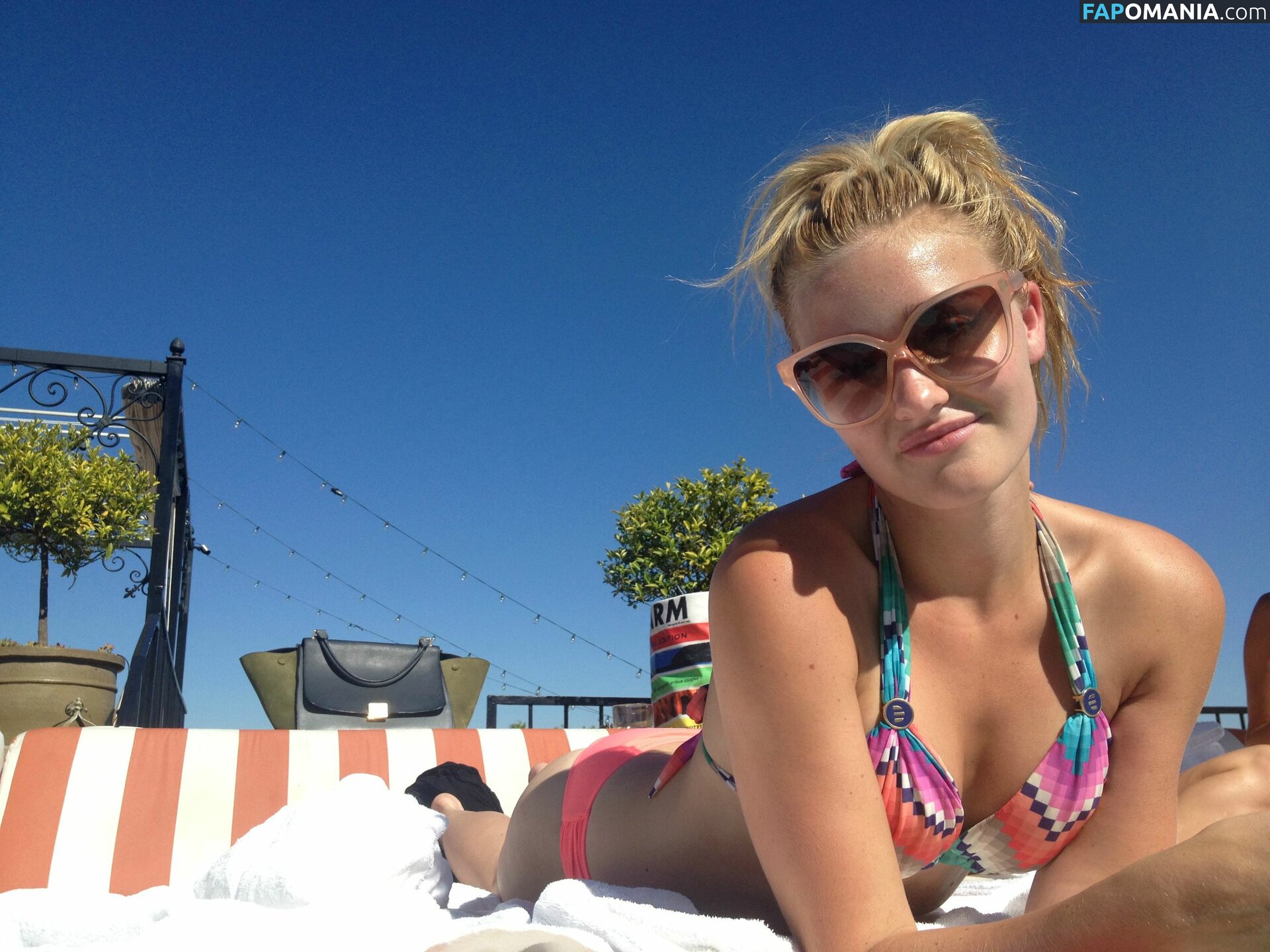 Michalka Sisters Nackt Geleaktes Foto #1