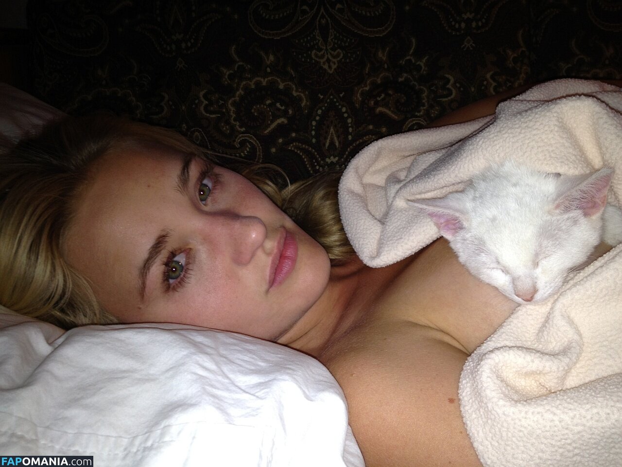 Michalka Sisters Nackt Geleaktes Foto #47