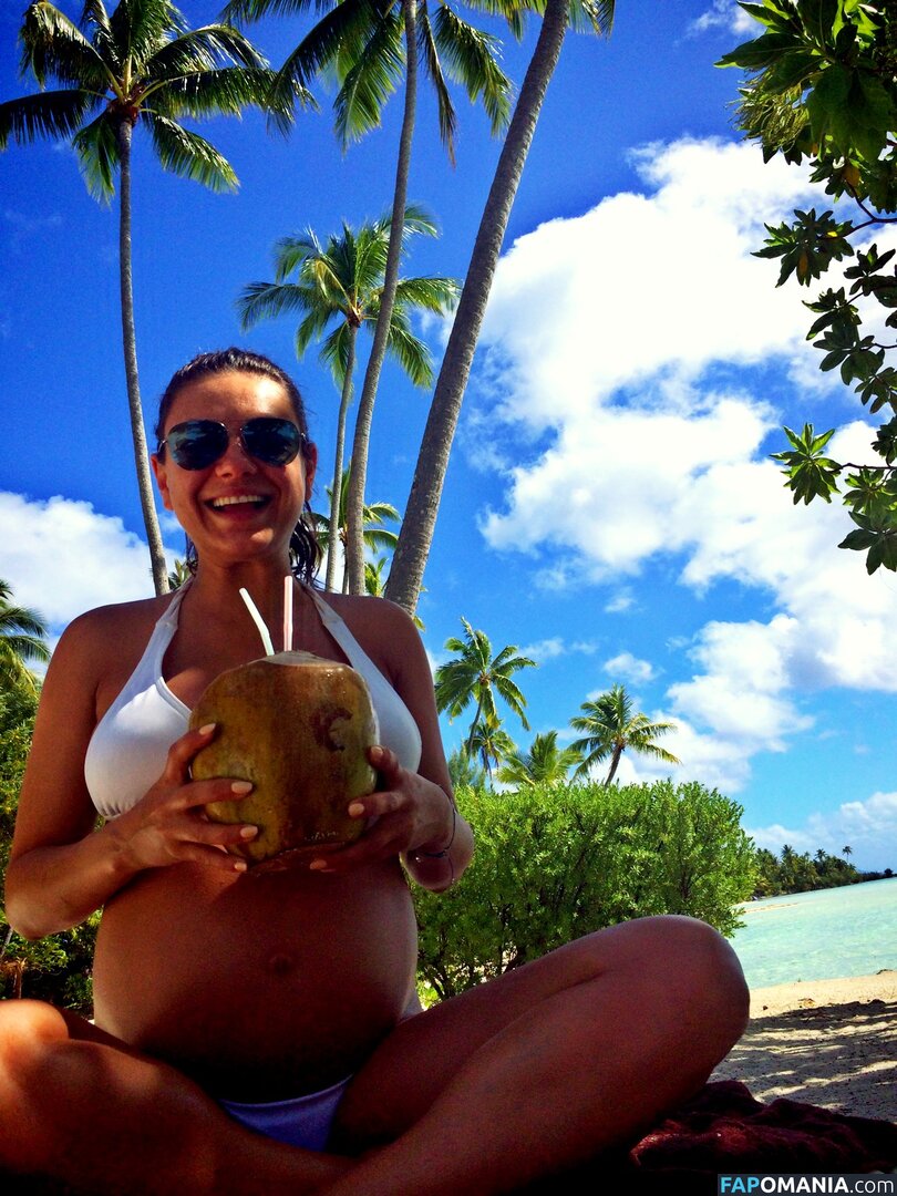 Mila Kunis Nackt Geleaktes Foto #19