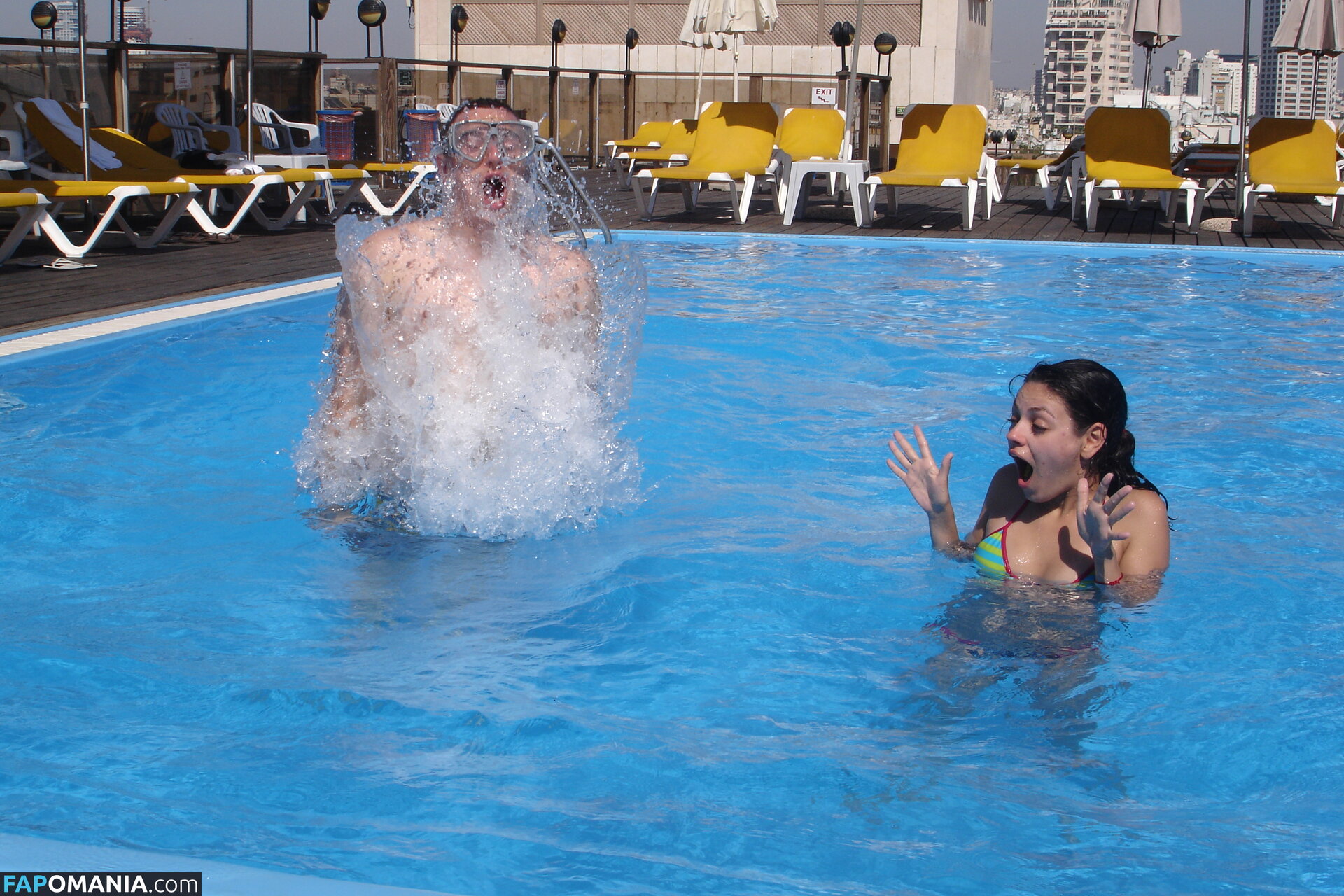 Mila Kunis Nackt Geleaktes Foto #22