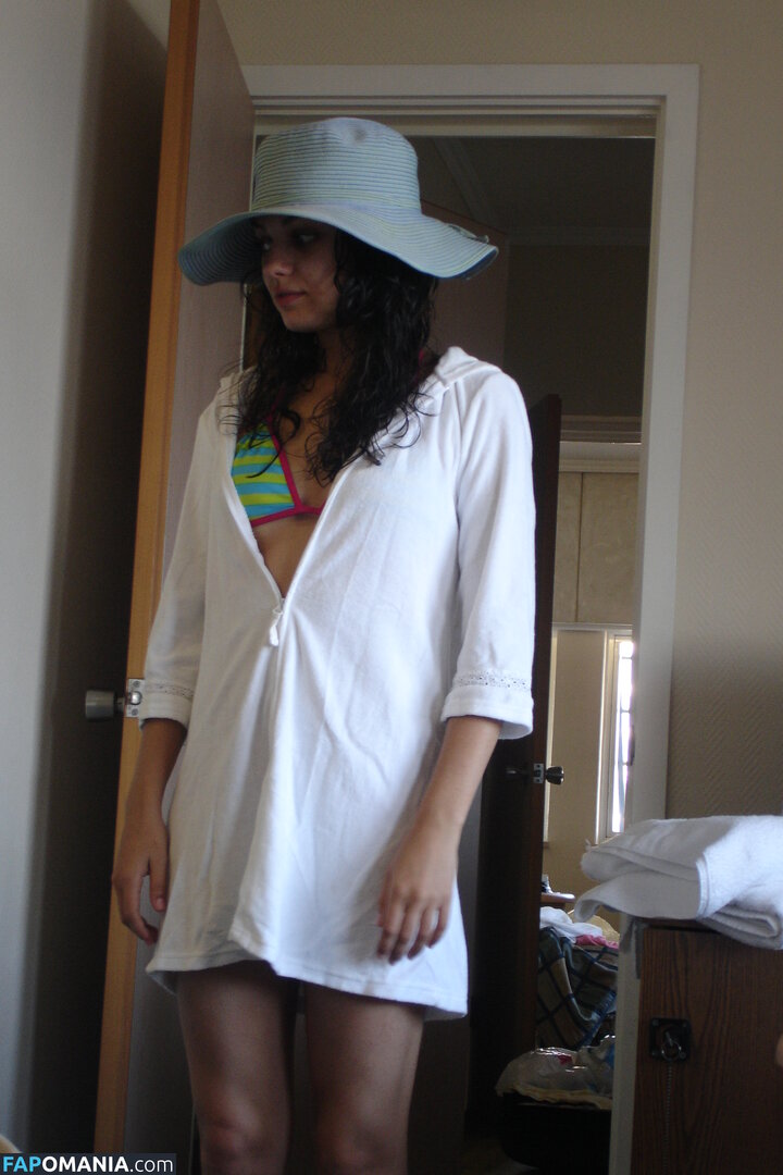 Mila Kunis Nackt Geleaktes Foto #25