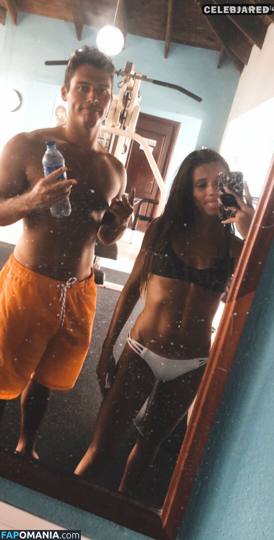 Morgan Simianer Nackt Geleaktes Foto #22