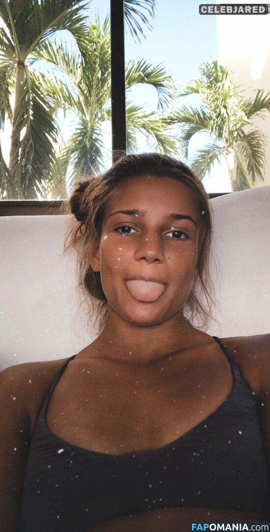 Morgan Simianer Nackt Geleaktes Foto #24