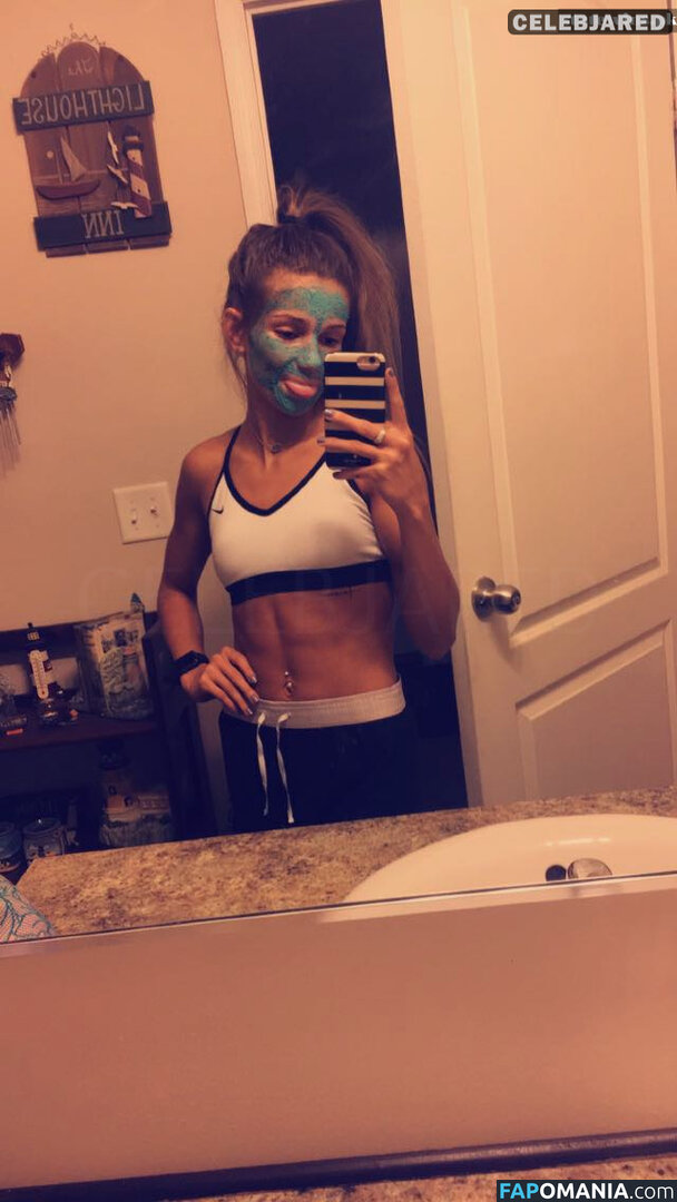 Morgan Simianer Nackt Geleaktes Foto #37