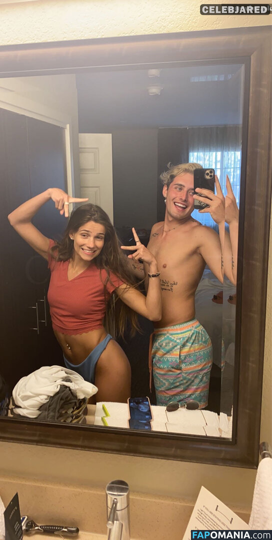 Morgan Simianer Nackt Geleaktes Foto #77