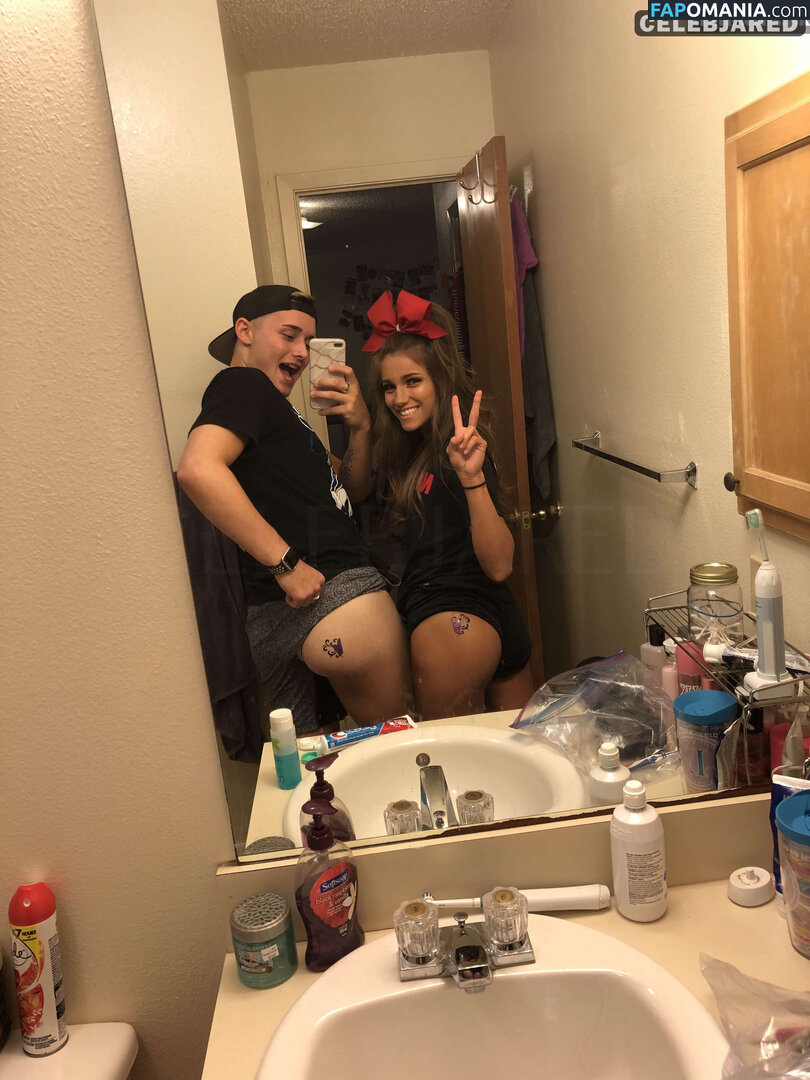 Morgan Simianer Nackt Geleaktes Foto #82