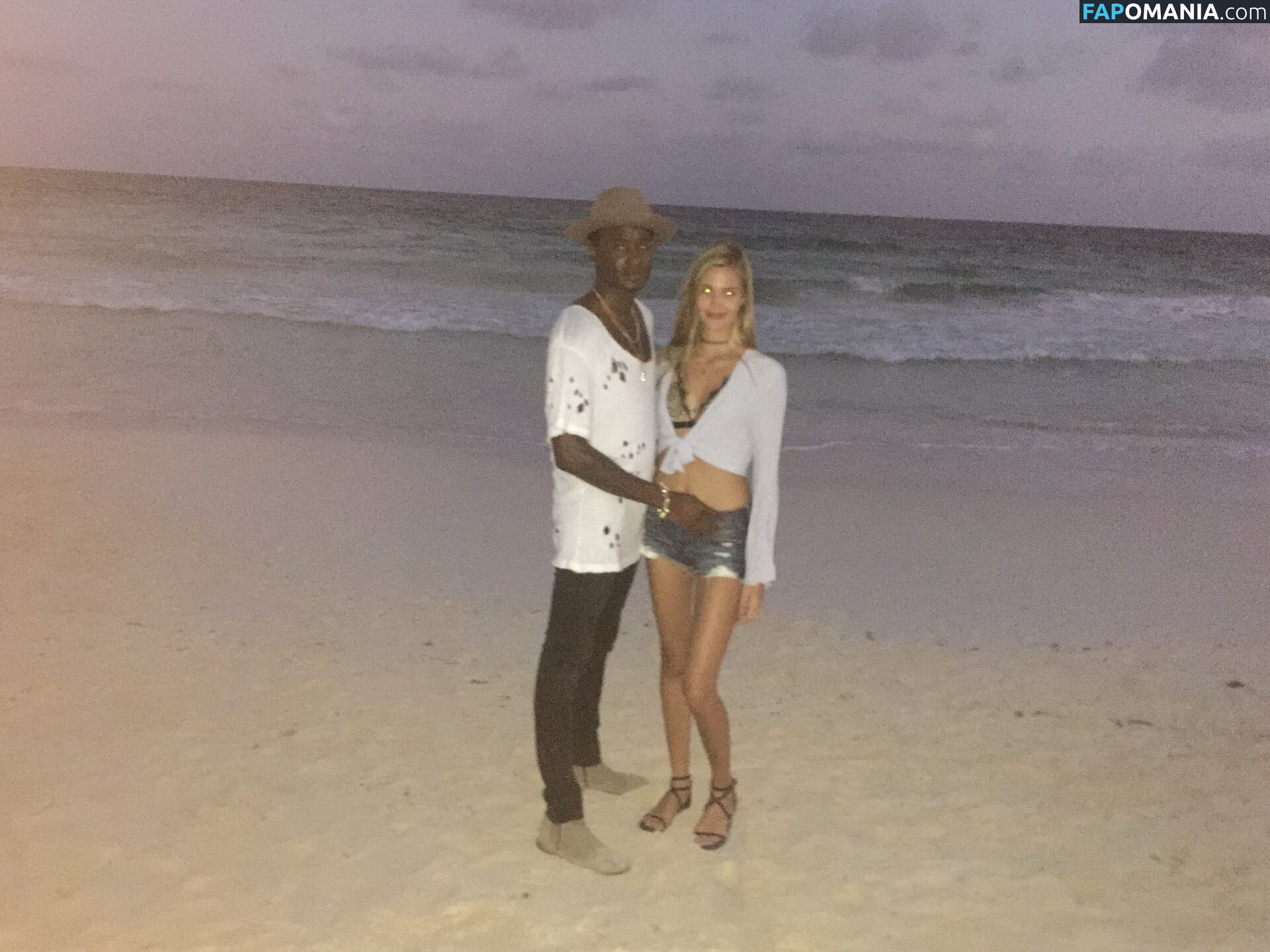 Noel Berry Nackt Geleaktes Foto #258