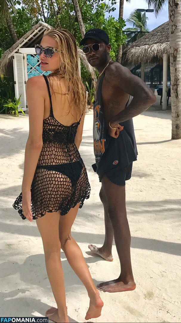 Noel Berry Nackt Geleaktes Foto #261