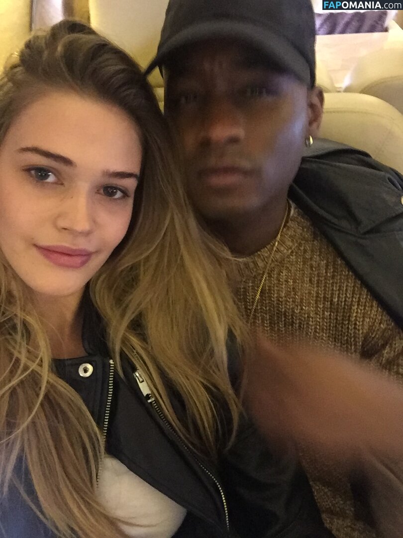 Noel Berry Nackt Geleaktes Foto #343