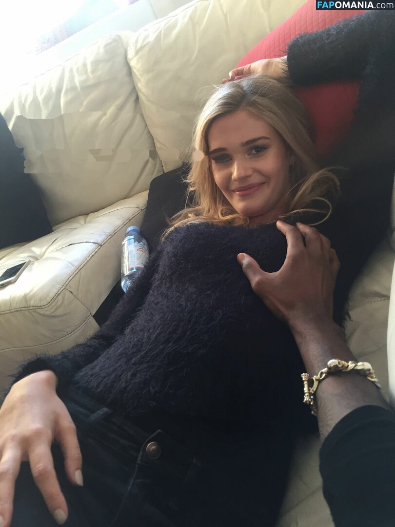 Noel Berry Nackt Geleaktes Foto #392