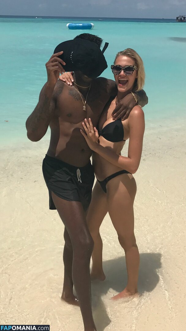 Noel Berry Nackt Geleaktes Foto #395