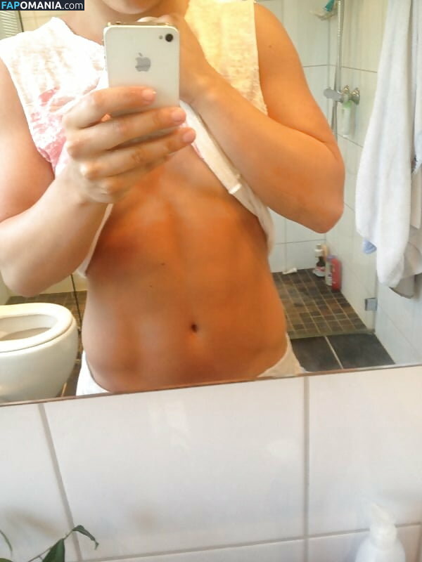 Nora Monk Nackt Geleaktes Foto #11