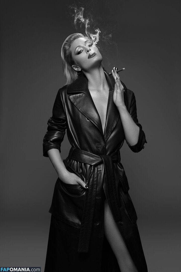 Paris Hilton Nackt Geleaktes Foto #897