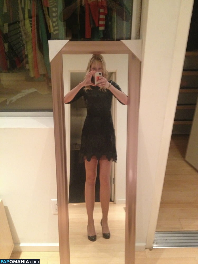 Riki Lindhome Nackt Geleaktes Foto #13