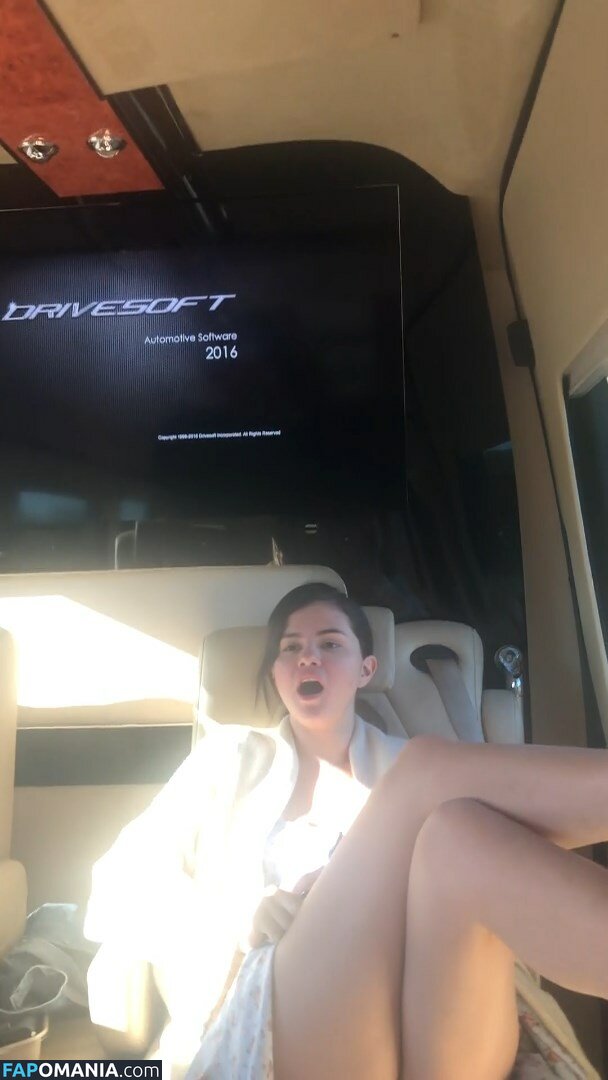 Selena Gomez Nackt Geleaktes Foto #25