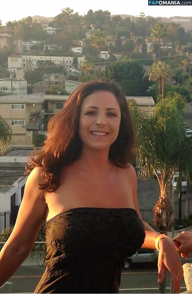 Serena Deeb Nackt Geleaktes Foto #15