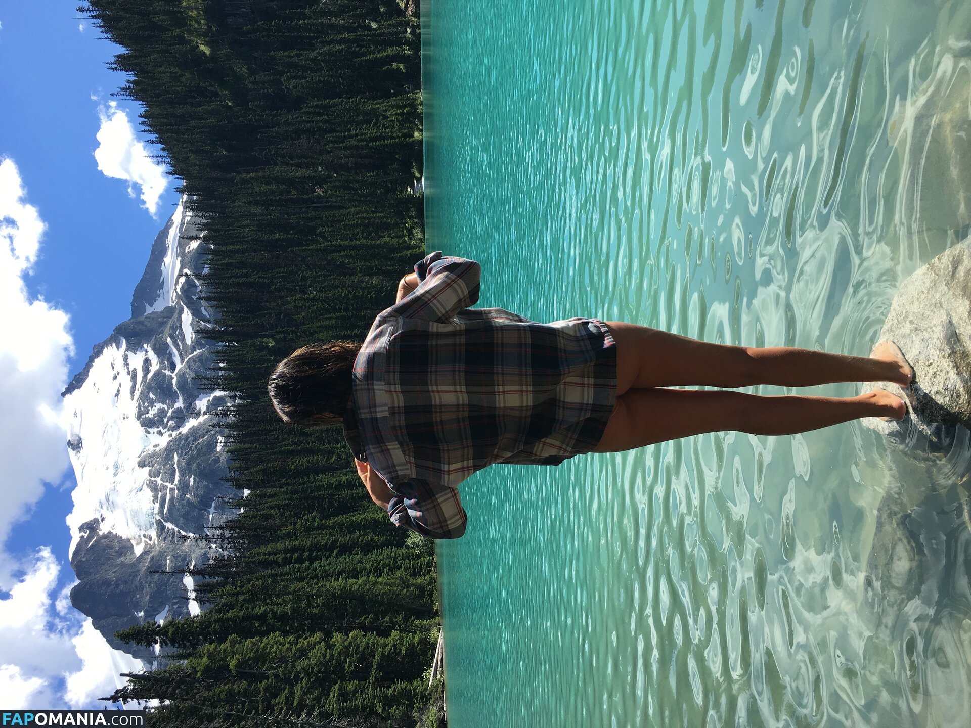 Serinda Swan Nackt Geleaktes Foto #3