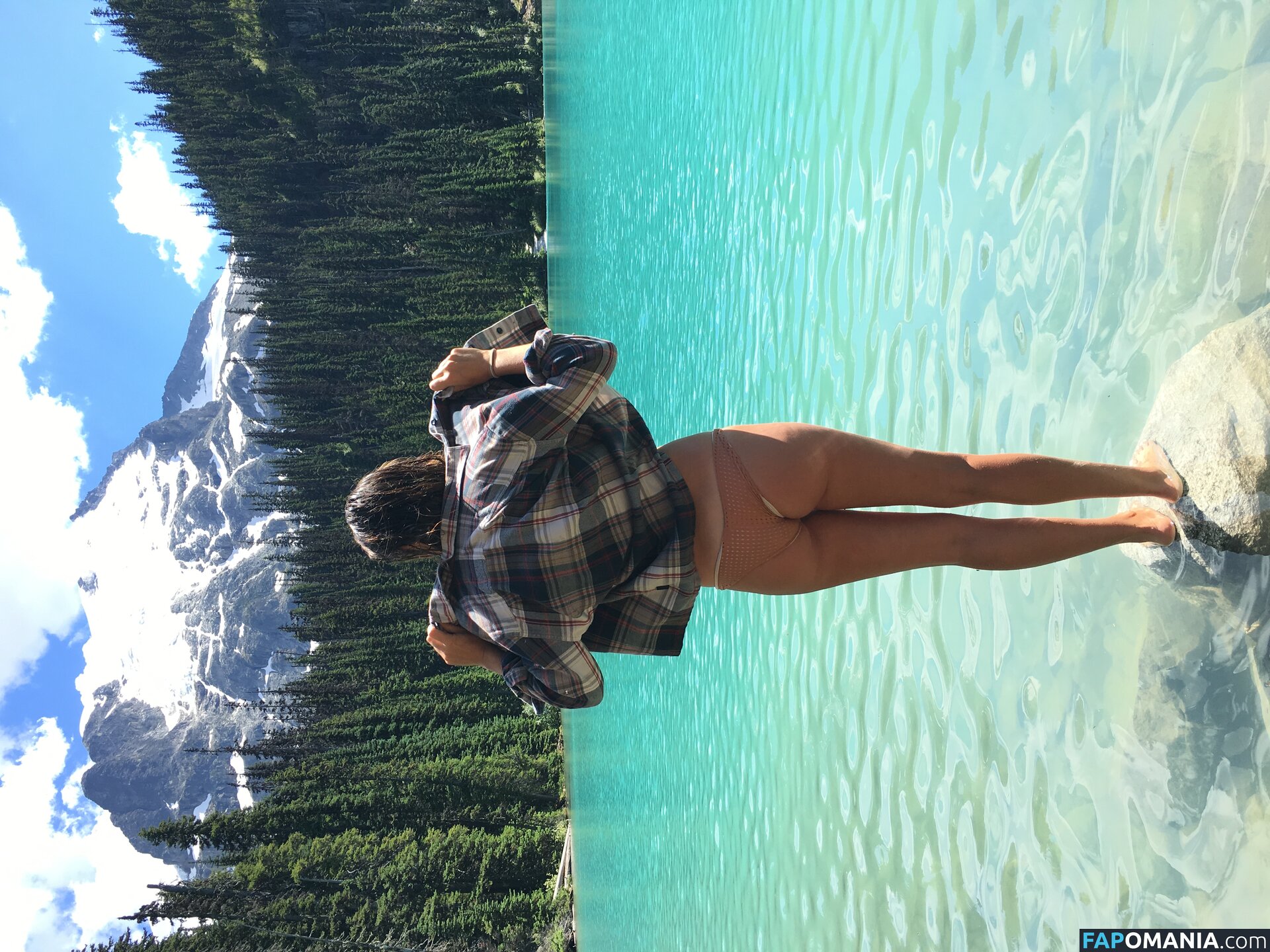 Serinda Swan Nackt Geleaktes Foto #16