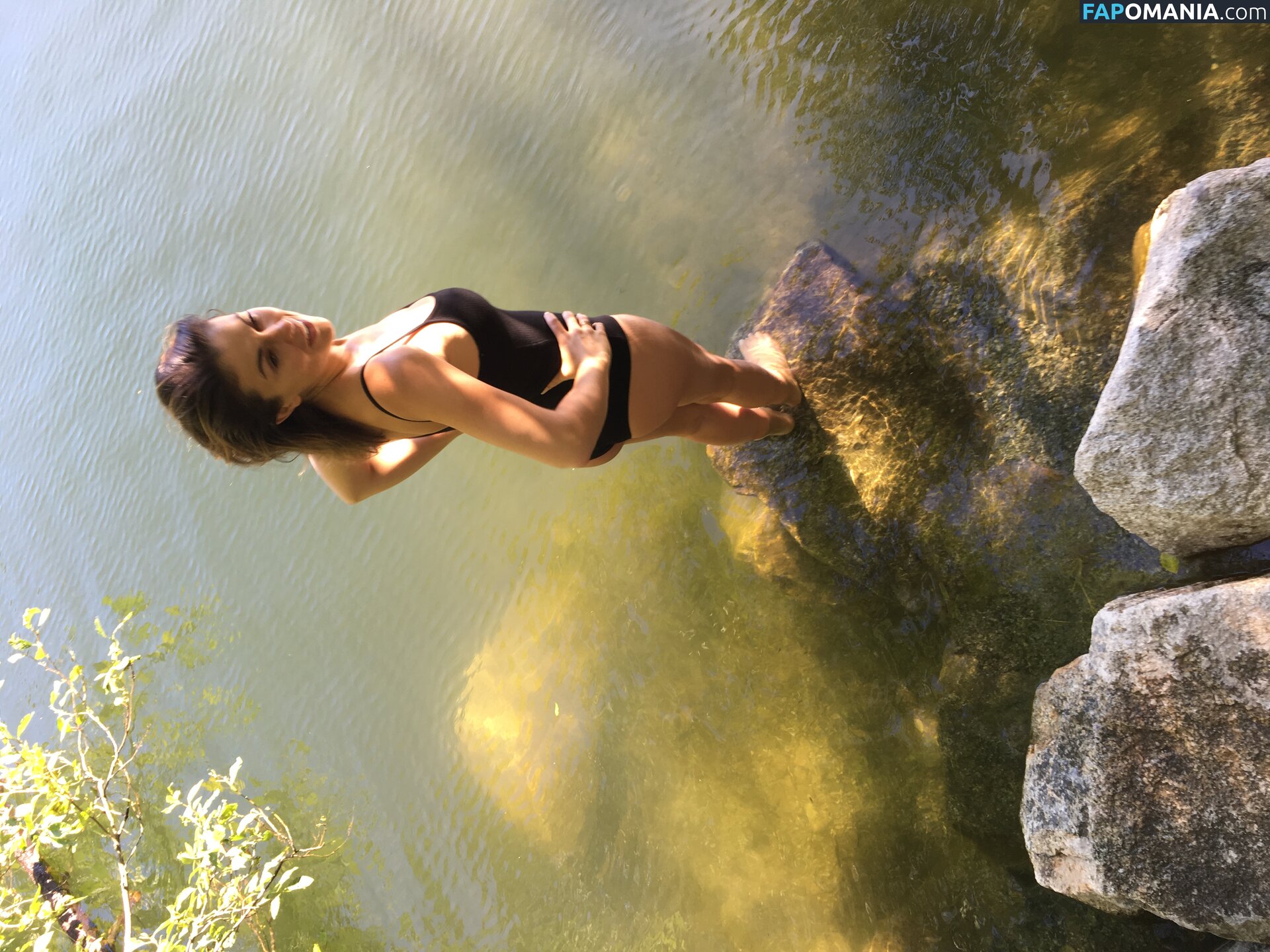 Serinda Swan Nackt Geleaktes Foto #93