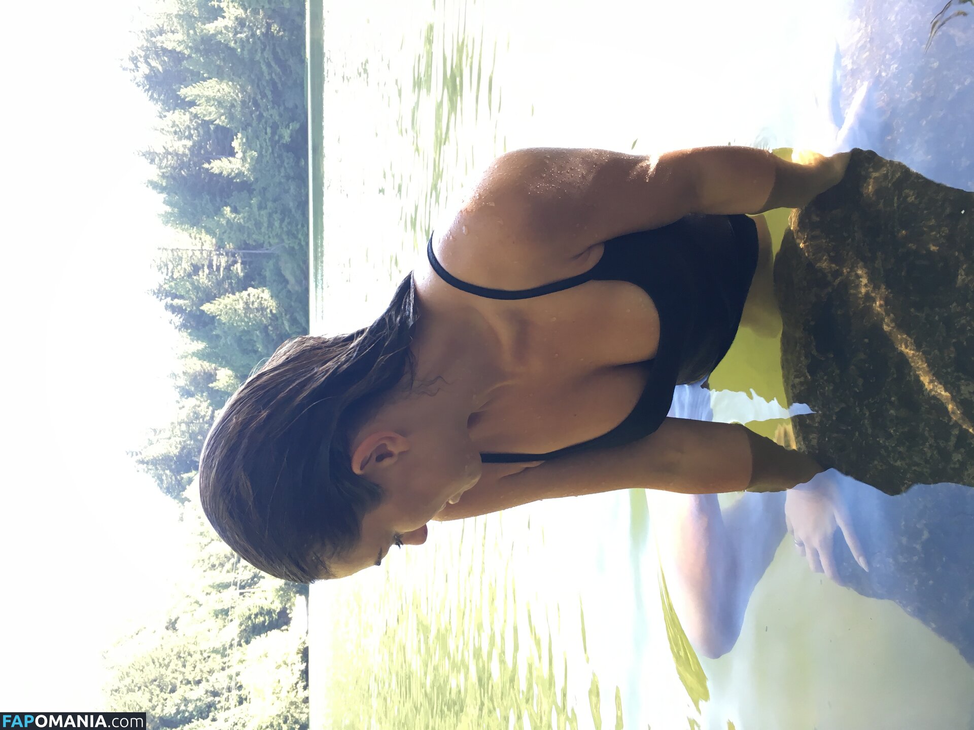 Serinda Swan Nackt Geleaktes Foto #109