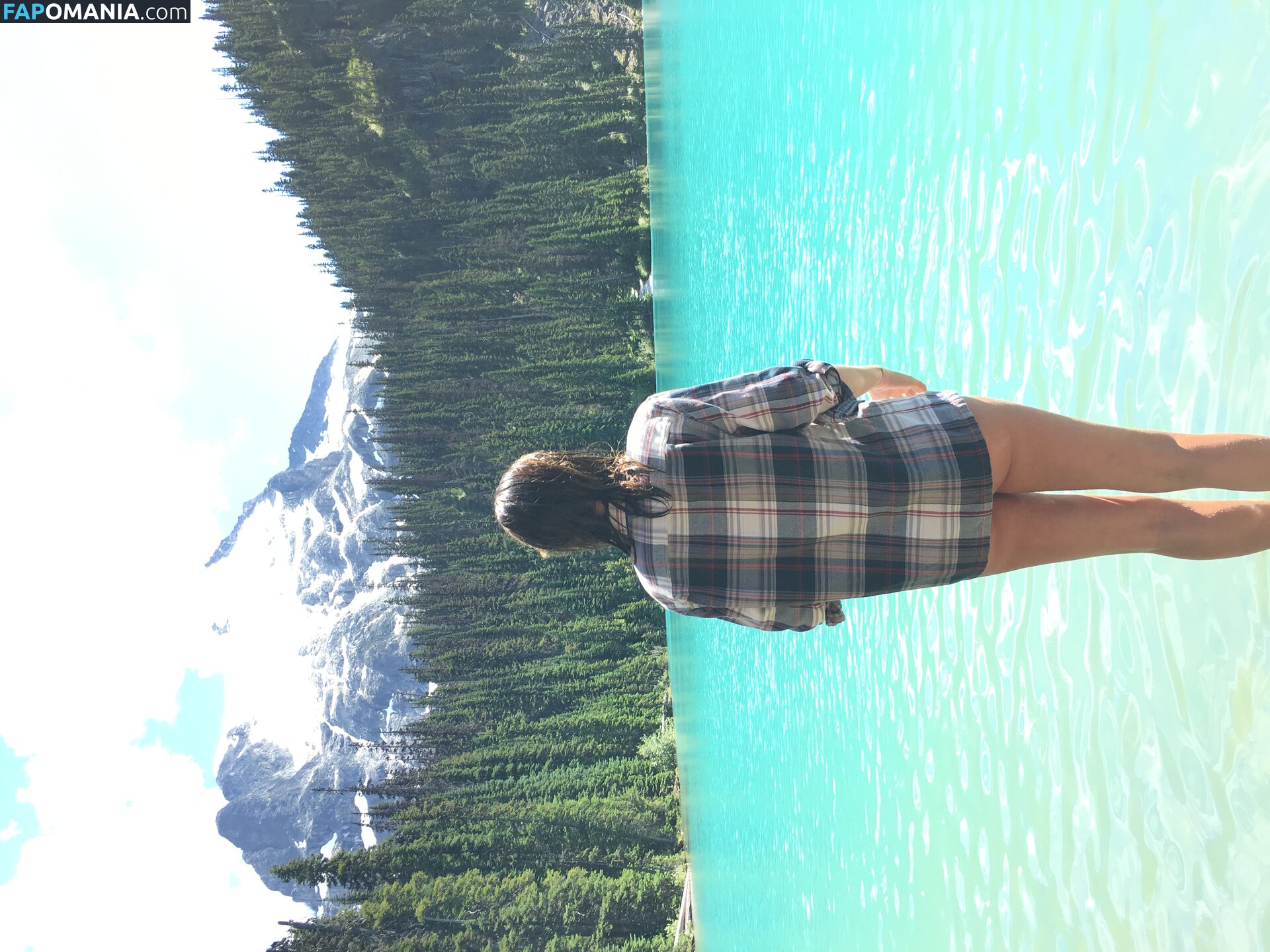 Serinda Swan Nackt Geleaktes Foto #116