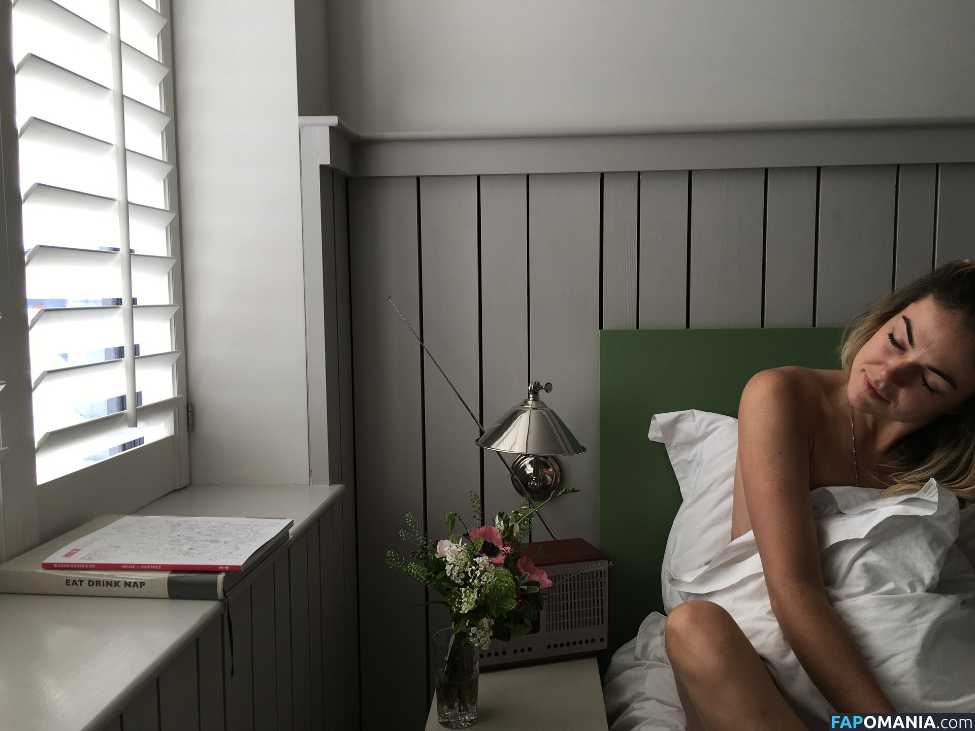 Serinda Swan Nackt Geleaktes Foto #147