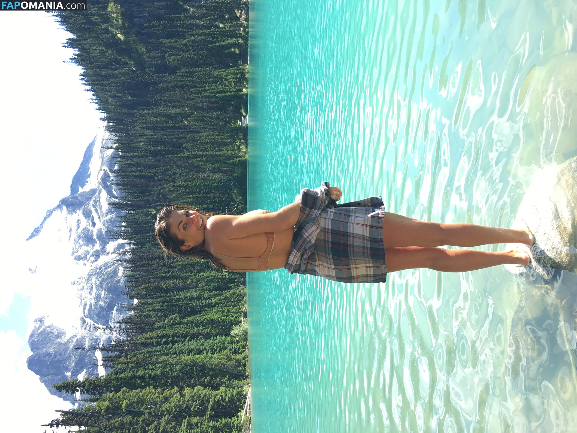 Serinda Swan Nackt Geleaktes Foto #154