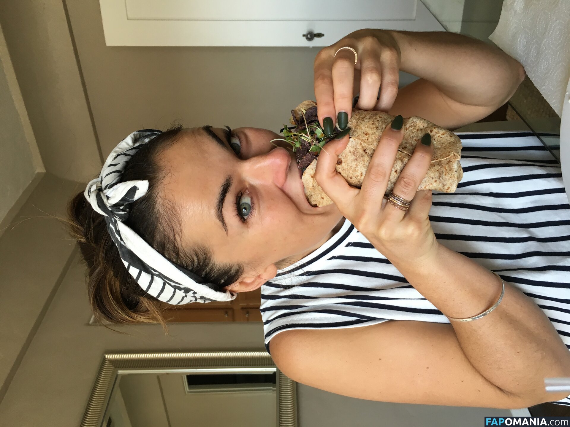 Serinda Swan Nackt Geleaktes Foto #195