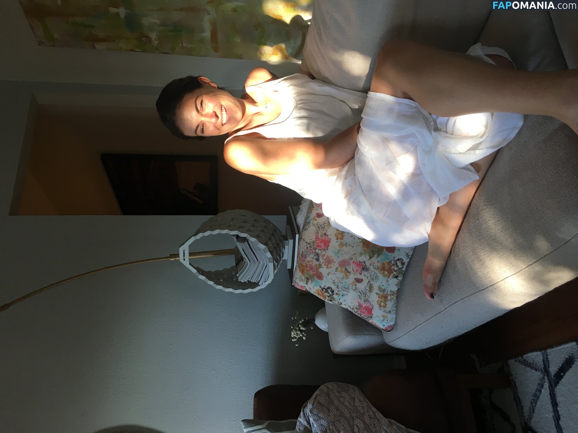 Serinda Swan Nackt Geleaktes Foto #207