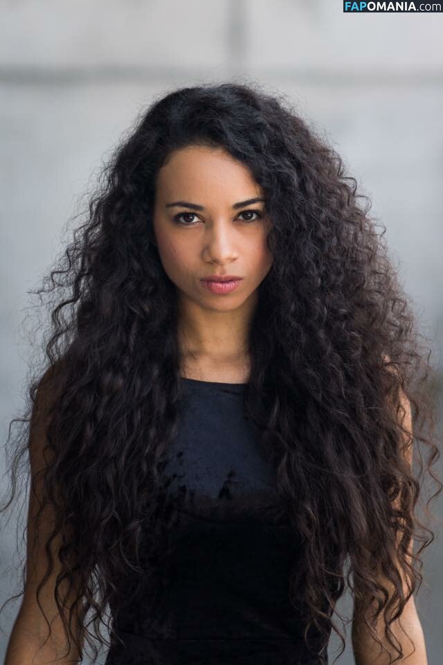 Shani Hamilton Nackt Geleaktes Foto #8