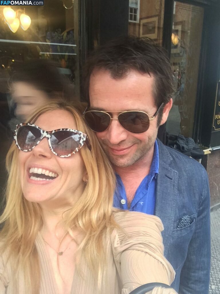 Sienna Miller Nackt Geleaktes Foto #19