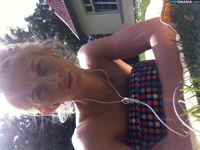 Sofia Jakobsson Nackt Geleaktes Foto #13