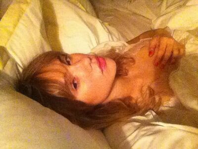 Suki Waterhouse