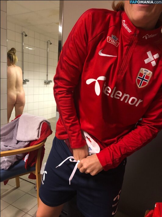 Therese Sessy Asland Nackt Geleaktes Foto #3
