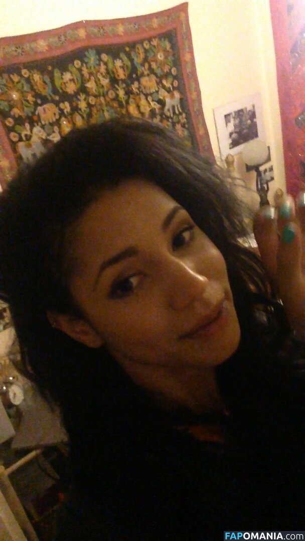 Vick Hope Nackt Geleaktes Foto #2