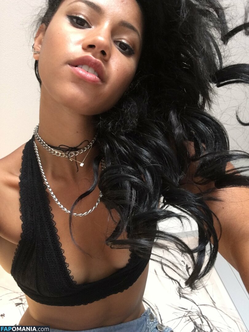 Vick Hope Nackt Geleaktes Foto #313