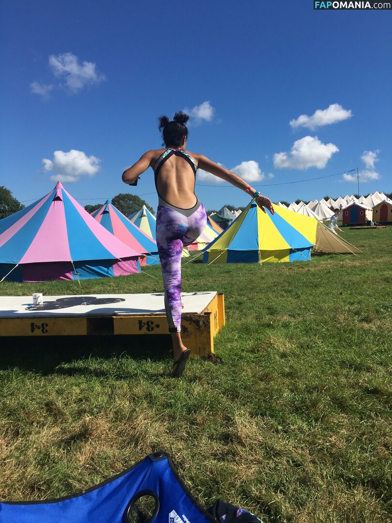 Vick Hope Nackt Geleaktes Foto #320