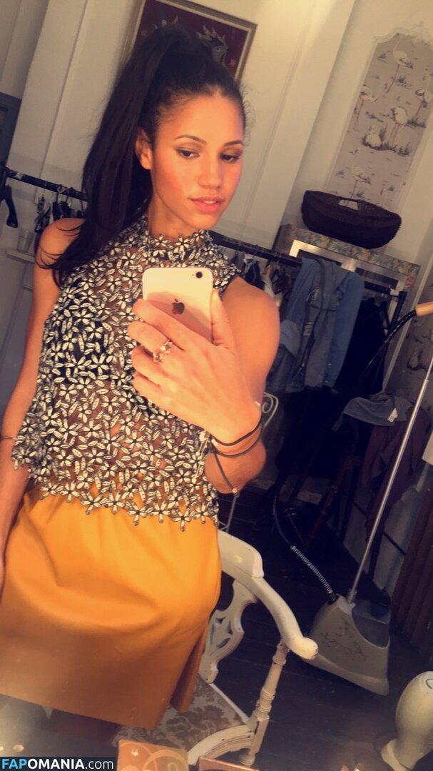 Vick Hope Nackt Geleaktes Foto #334