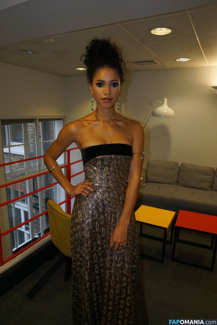 Vick Hope Nackt Geleaktes Foto #338