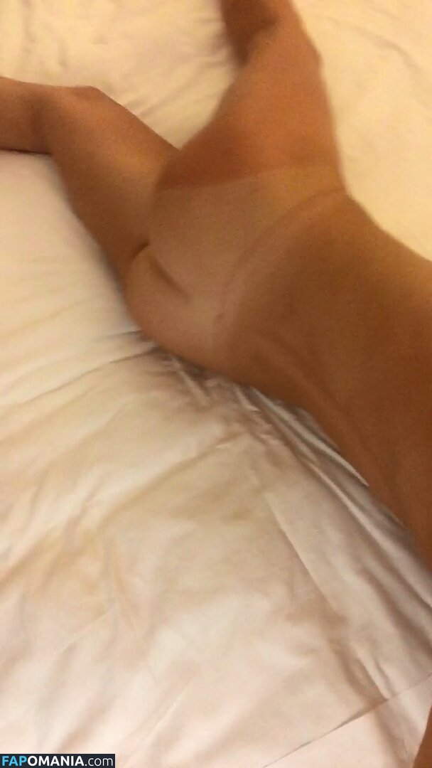 Zizi Strallen Nackt Geleaktes Foto #126
