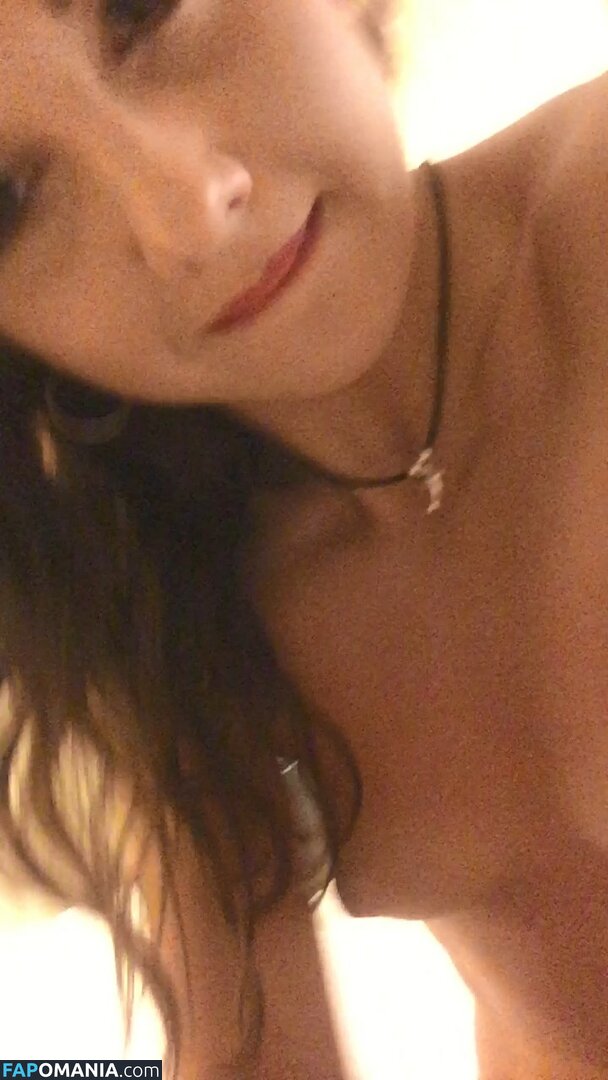 Zizi Strallen Nackt Geleaktes Foto #171