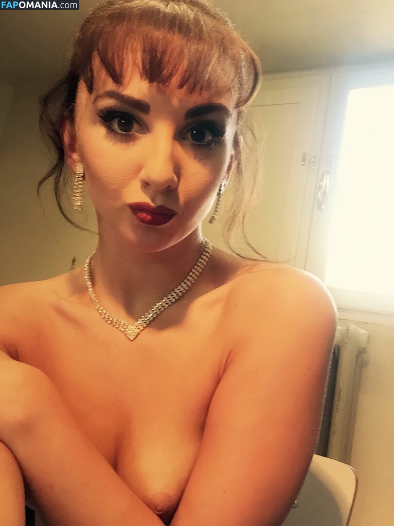 Zizi Strallen Nackt Geleaktes Foto #177