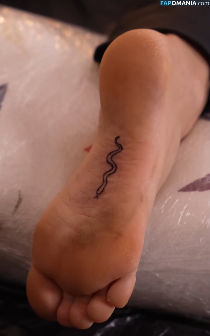 Adeline Chetail Nackt OnlyFans  Geleaktes Foto #4