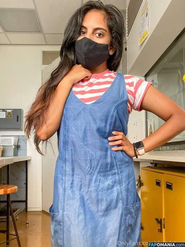 Adhana / sluttylabrat Nackt OnlyFans  Geleaktes Foto #15